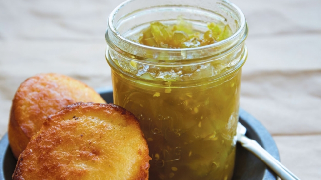Green tomato jam with warm muffins